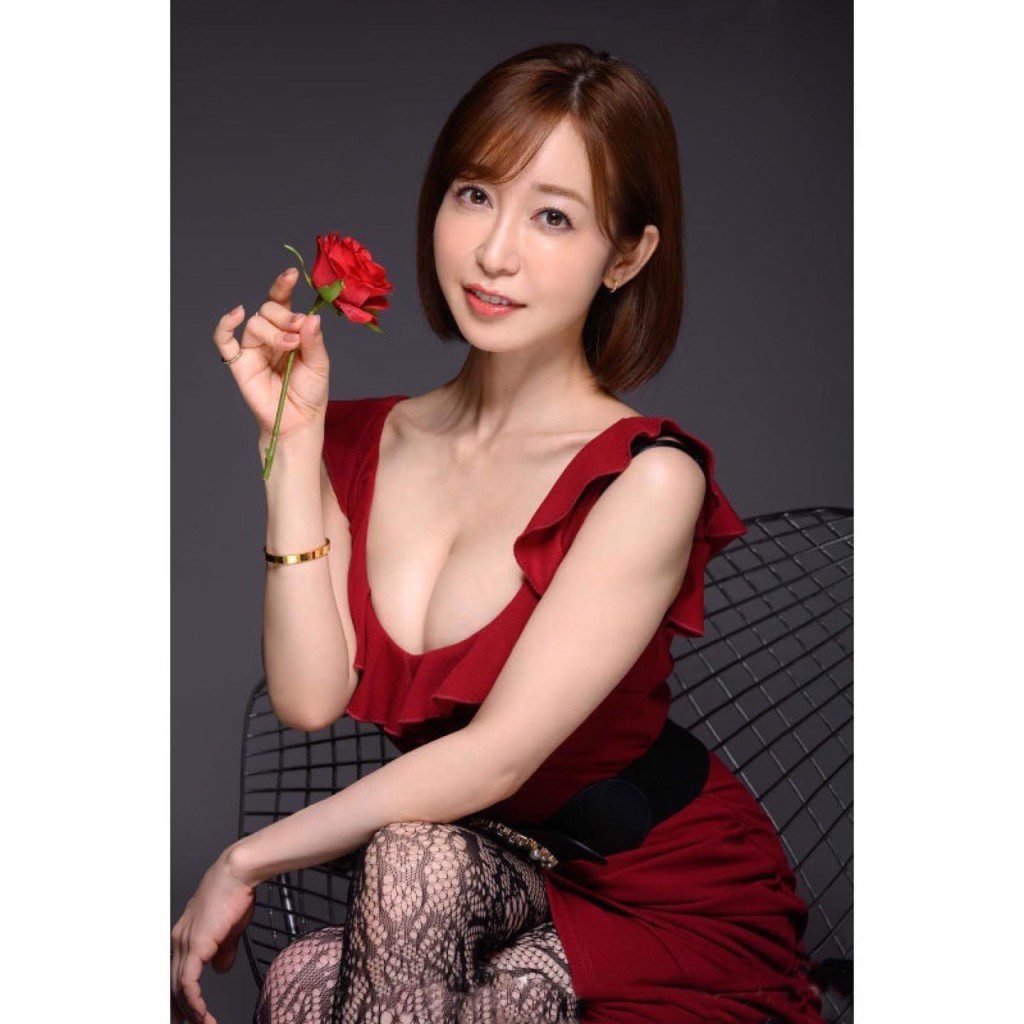 篠田優擅長演繹人妻角色。