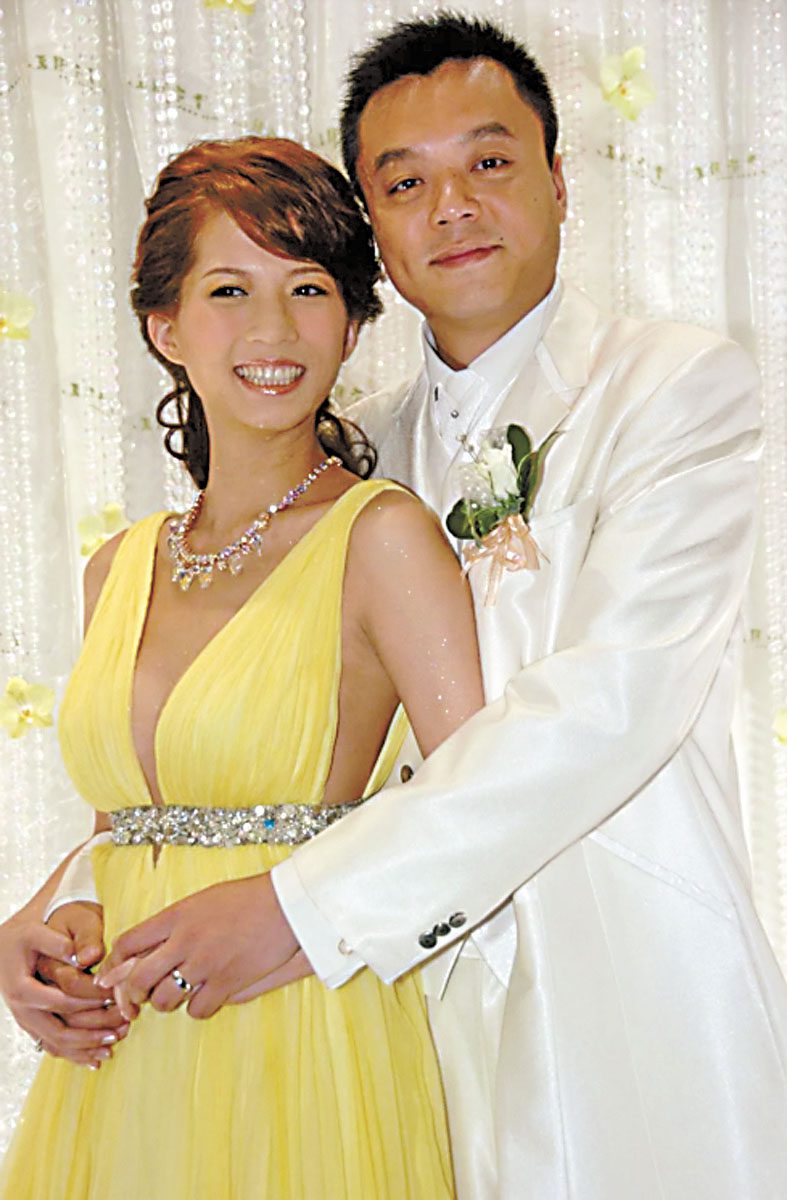 郭靜純(左)與王信貴有過一段婚姻。網上圖片