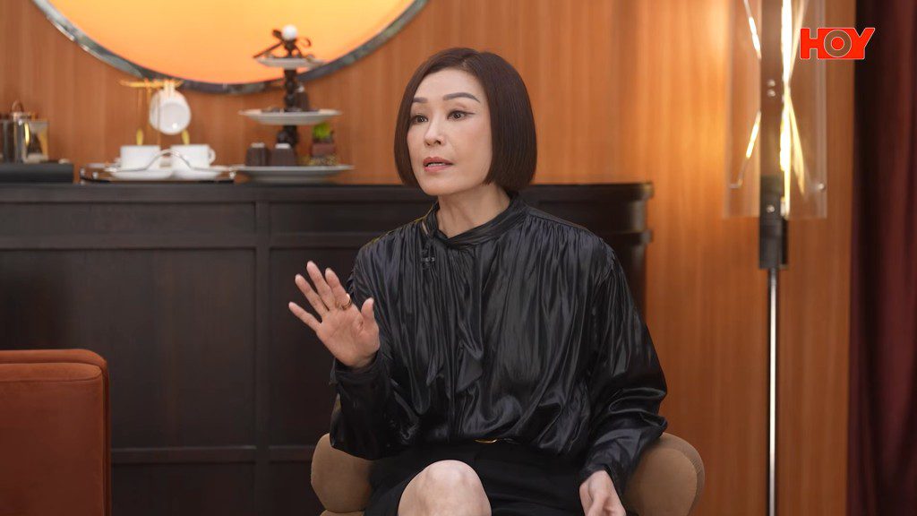 節目中提到了伍詠薇的已故丈夫翁江培。