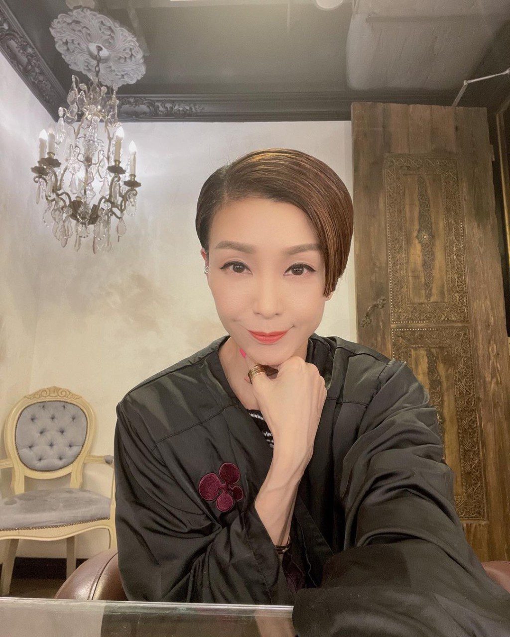 伍詠薇非常注重個人儀容。