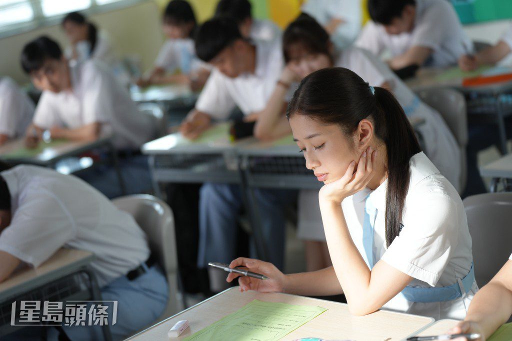 楊雅文飾演與周家怡一同學鋼管舞的同學,同時也是她兒子的曖昧對象。