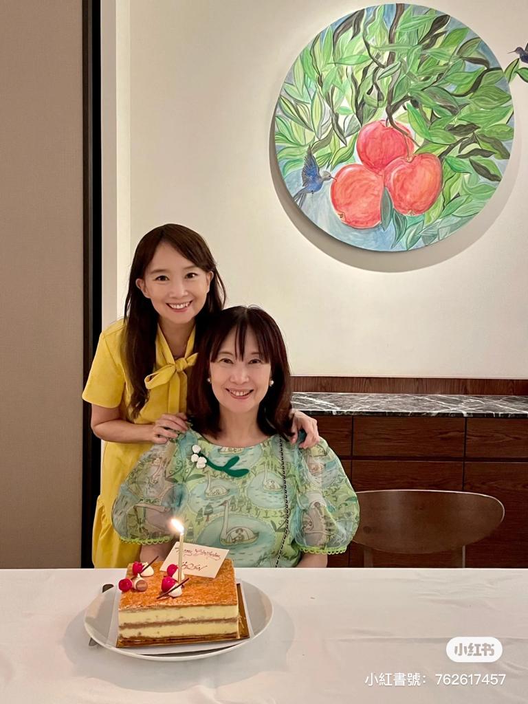 陳美齡與二姐陳曦齡保養得宜。