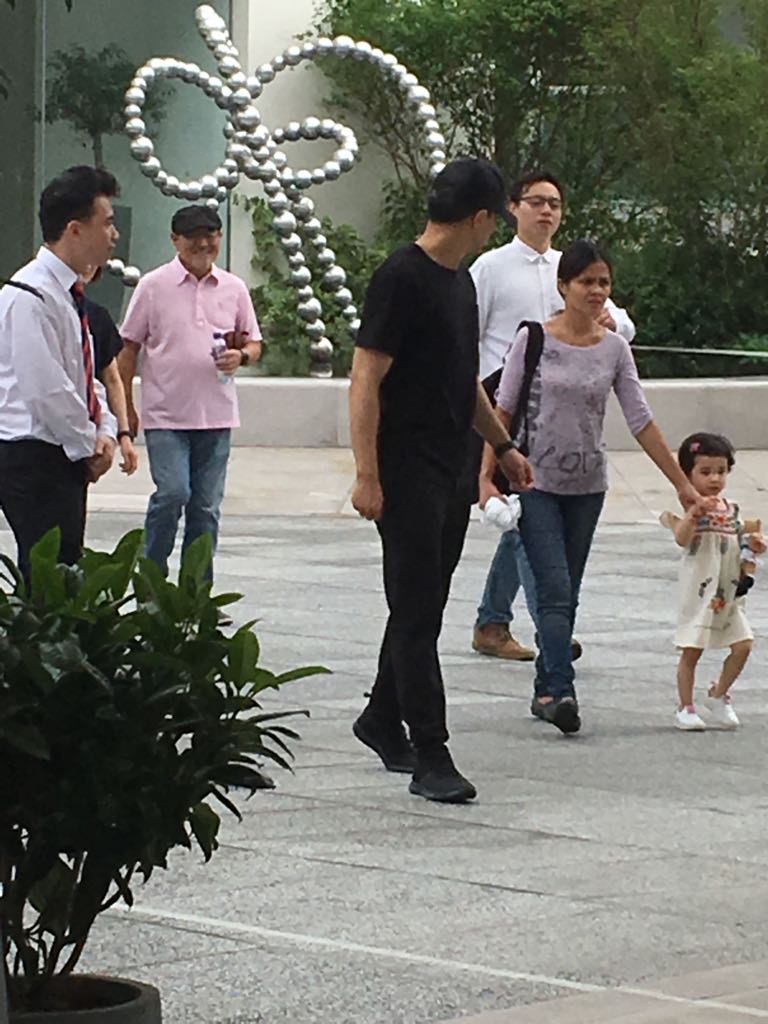 劉愷威一有時間便會返港陪伴女兒。