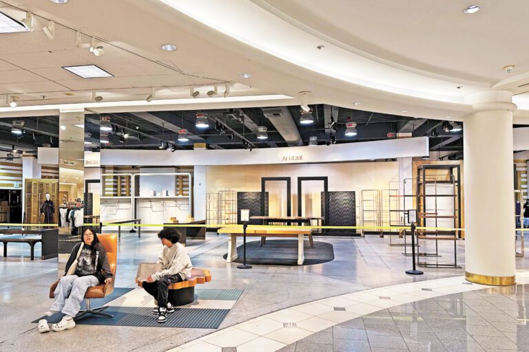 位於市中心的三藩市中心商場人去樓空，前途未卜。美聯社資料圖片