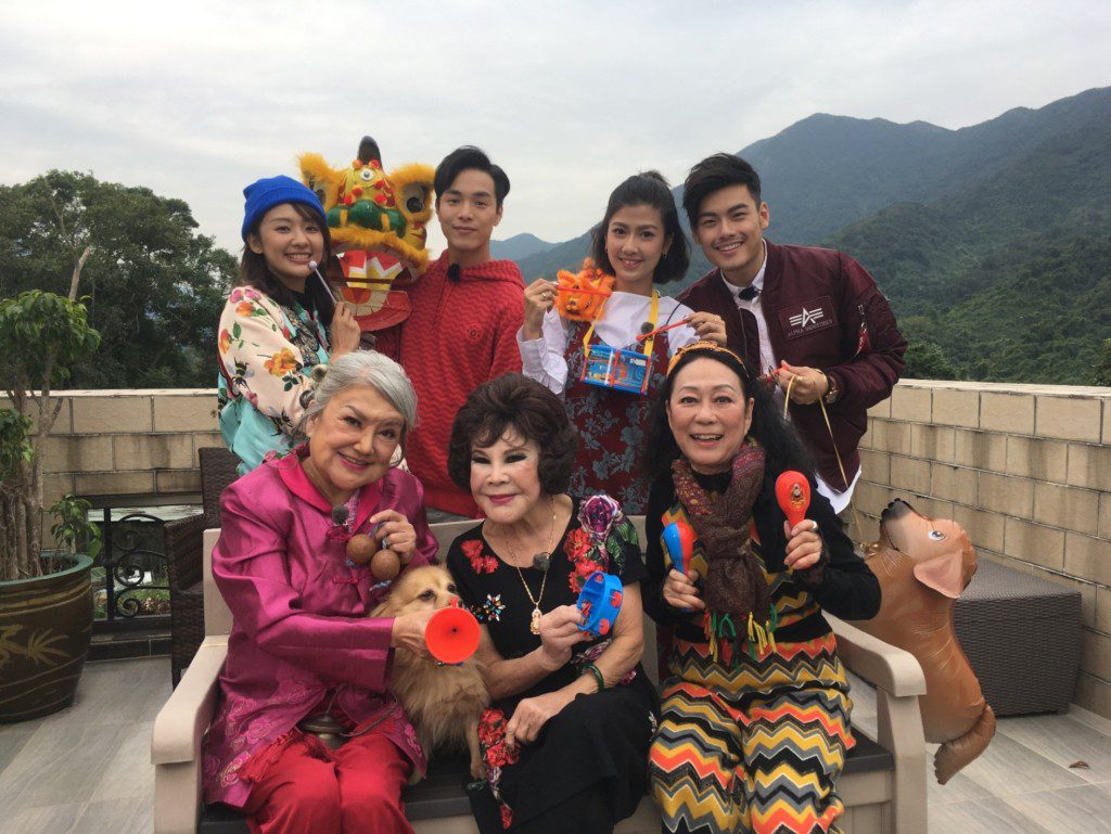 估計房子還連有天台。