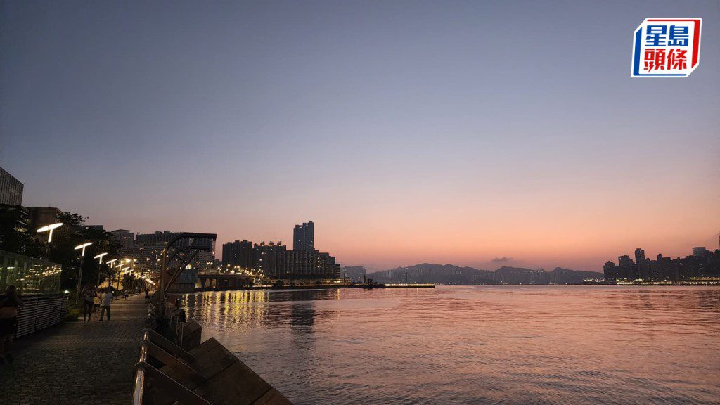 天文台預測本港大致天晴 市區最高33度 部分地區極端酷熱