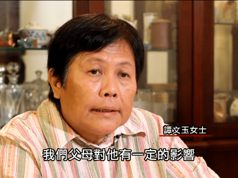 胞姊譚文玉表示，羅文自幼在父母影響下，對藝術深感興趣。