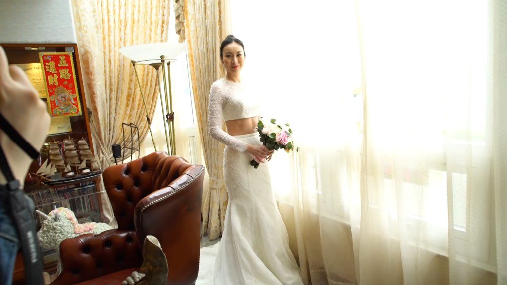 莊思敏的首段婚姻婚禮在一間豪宅內舉行。