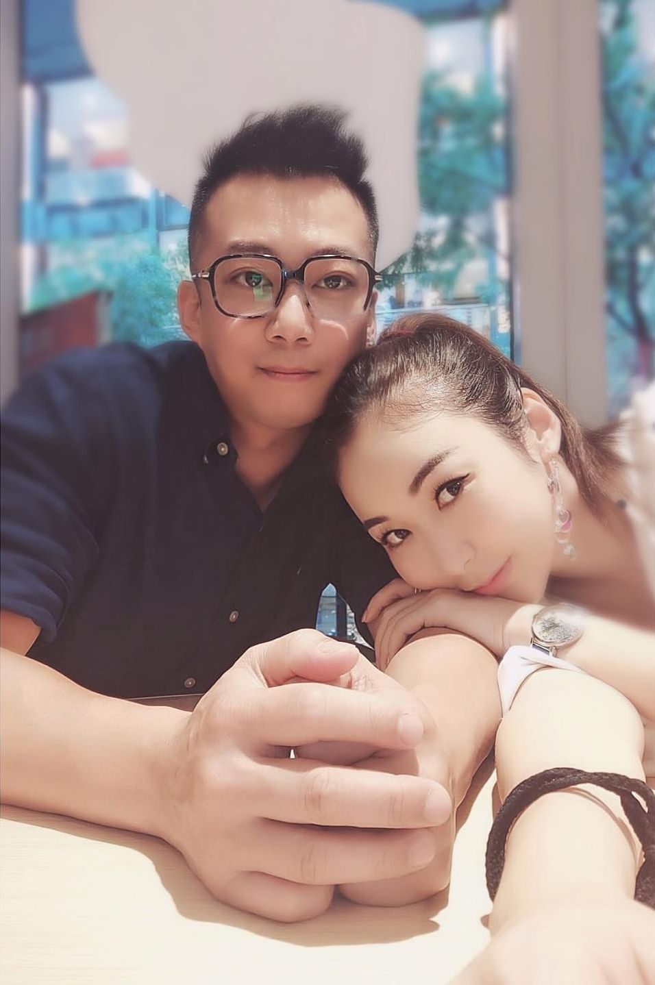 楊秉逸多次答應飛去與莊思敏見面,但最終都沒有實現。