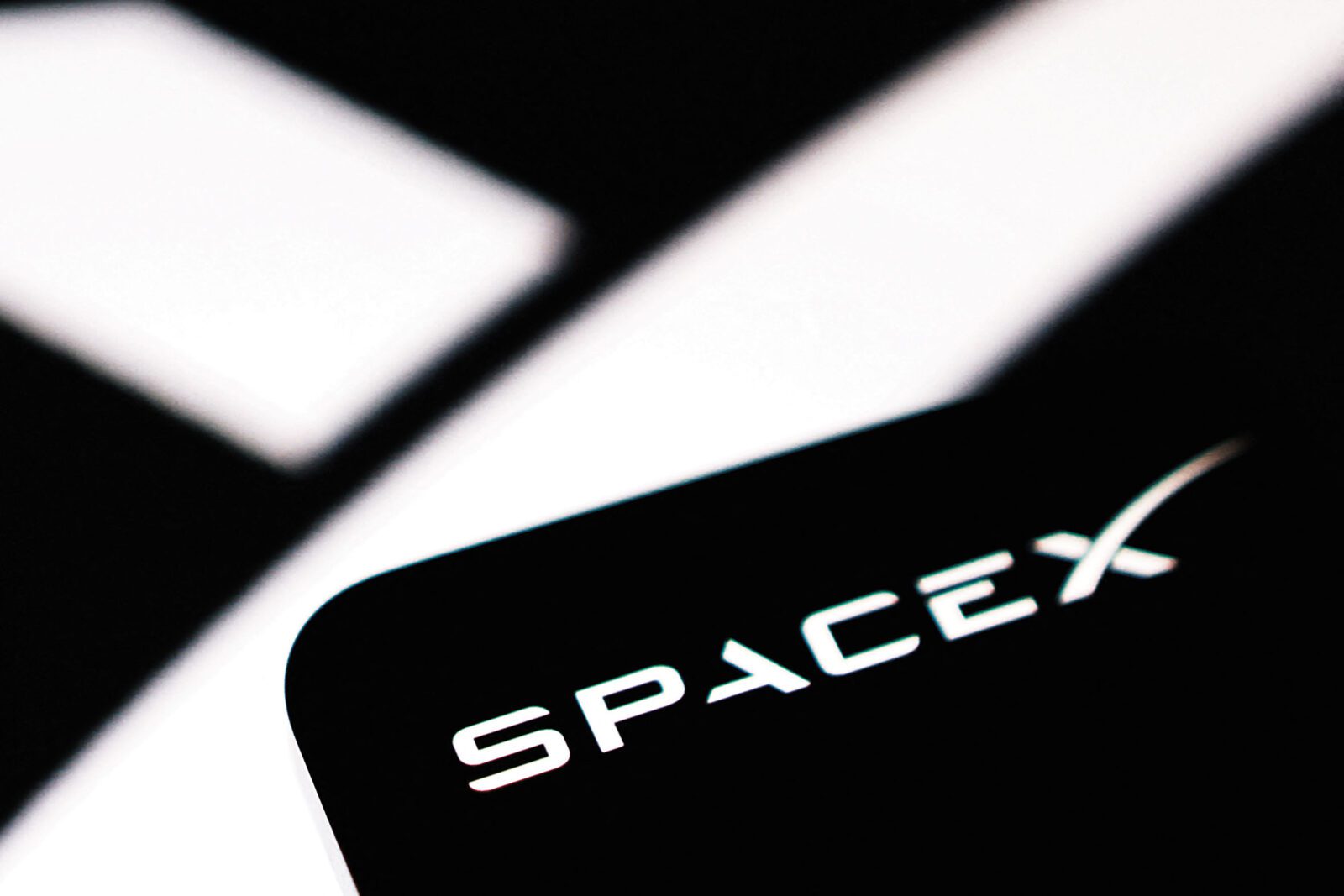 SpaceX第3季營收狂飆161%，最新發布的2027年度第1季財測也輕鬆超越市場預期。路透社資料圖片