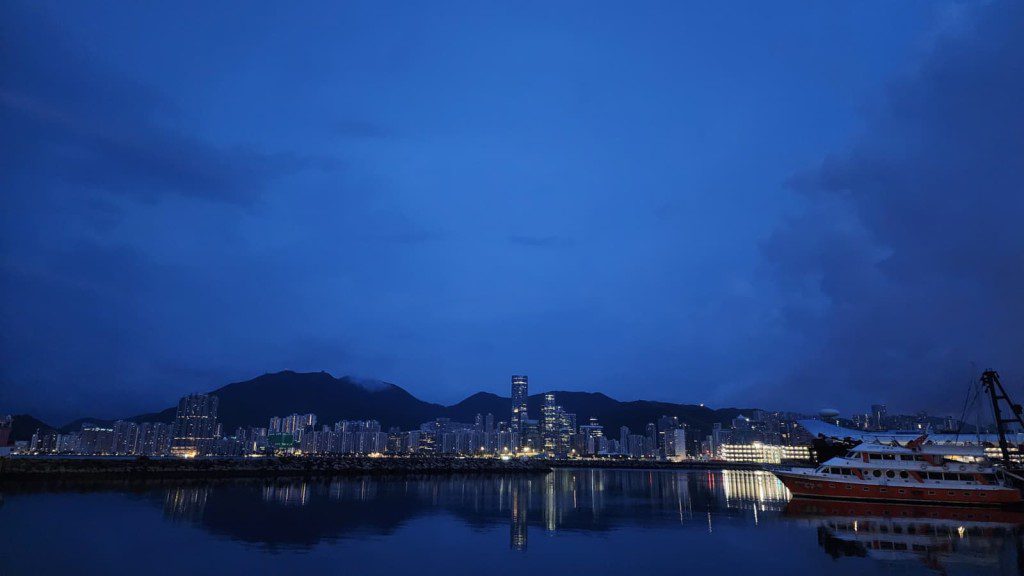天文台預測日間大致天晴 天氣炎熱乾燥 市區最高約32度