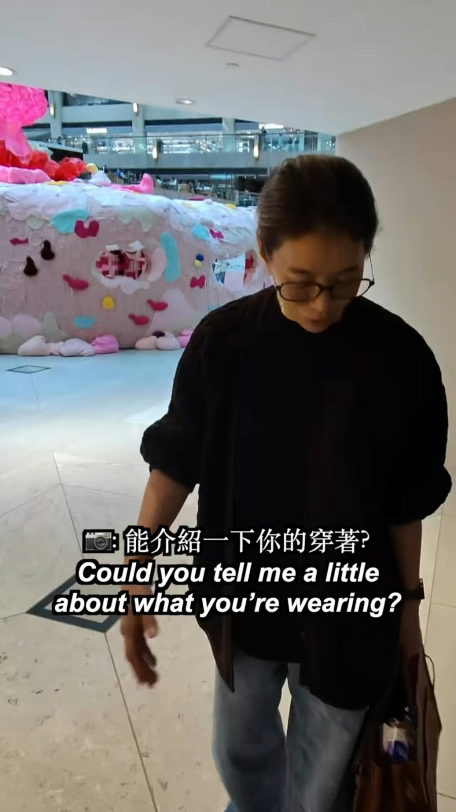 袁詠儀看似簡單的日常穿搭，其實價值不菲。