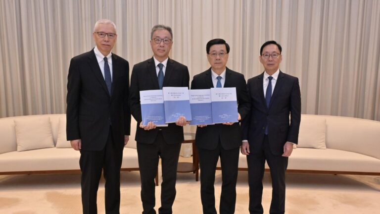 宏福苑大火調查報告提交 李家超：短期內公布改革及問責方案