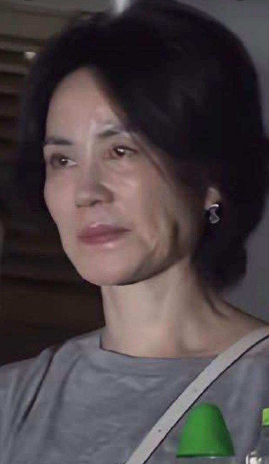 周啟生在社交平台轉發了一張王菲的素顏照片。