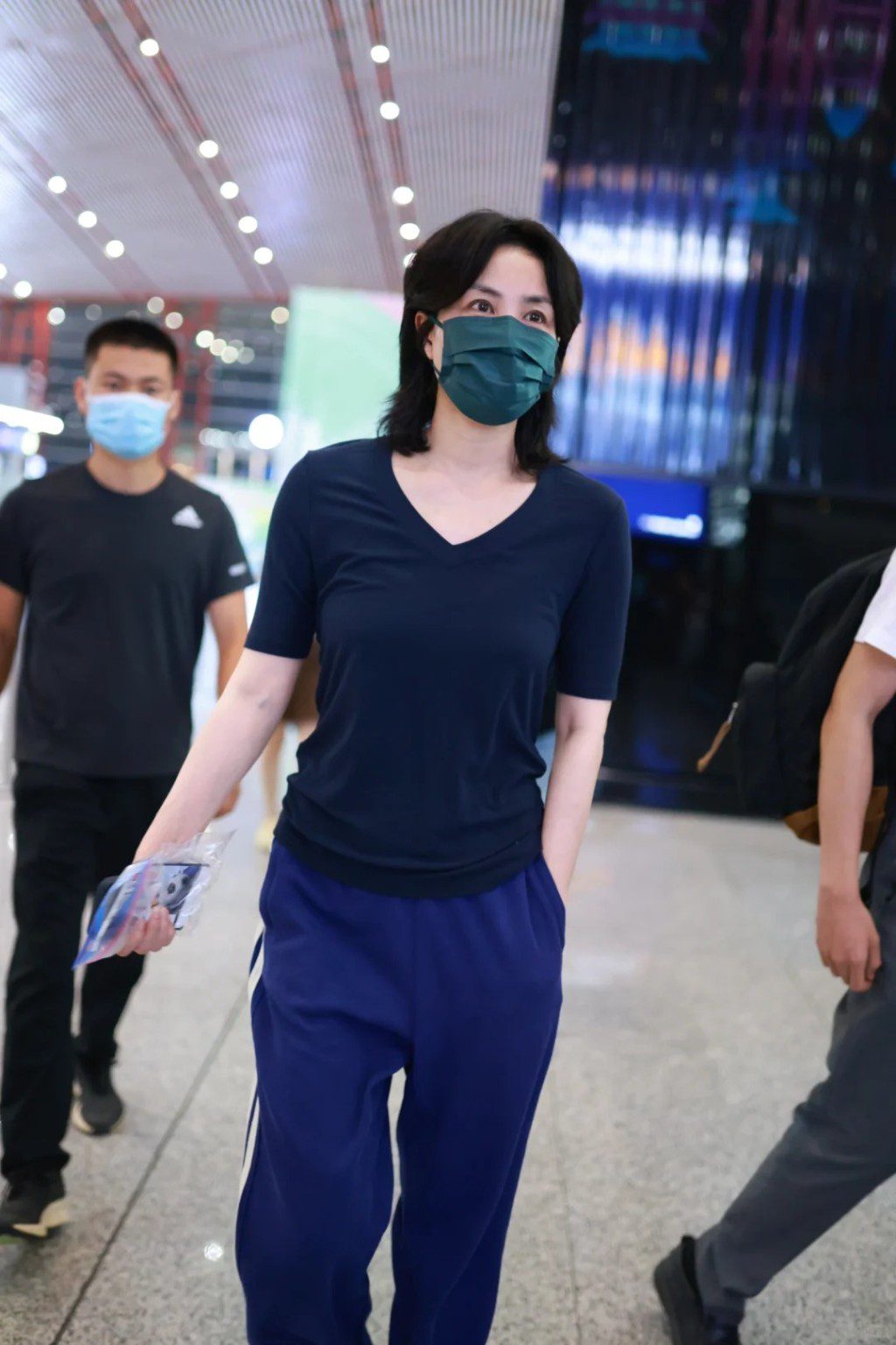 王菲近年多次在機場被粉絲捕獲。
