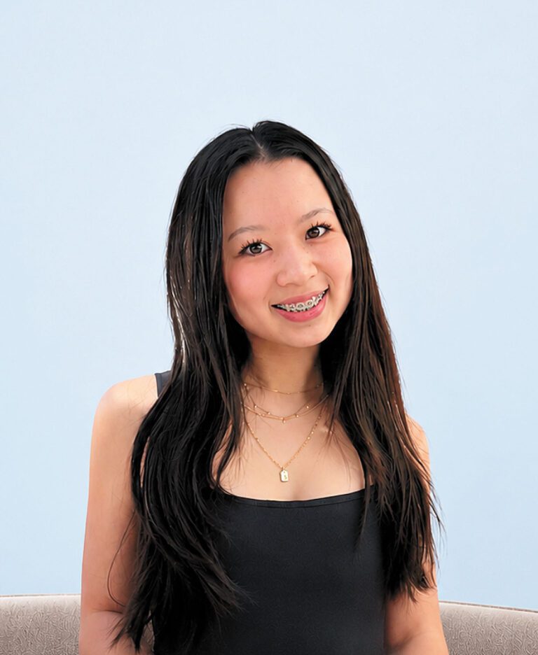 華裔高中生Erin Mak鼓勵加強溝通交流。 聖馬刁縣政府