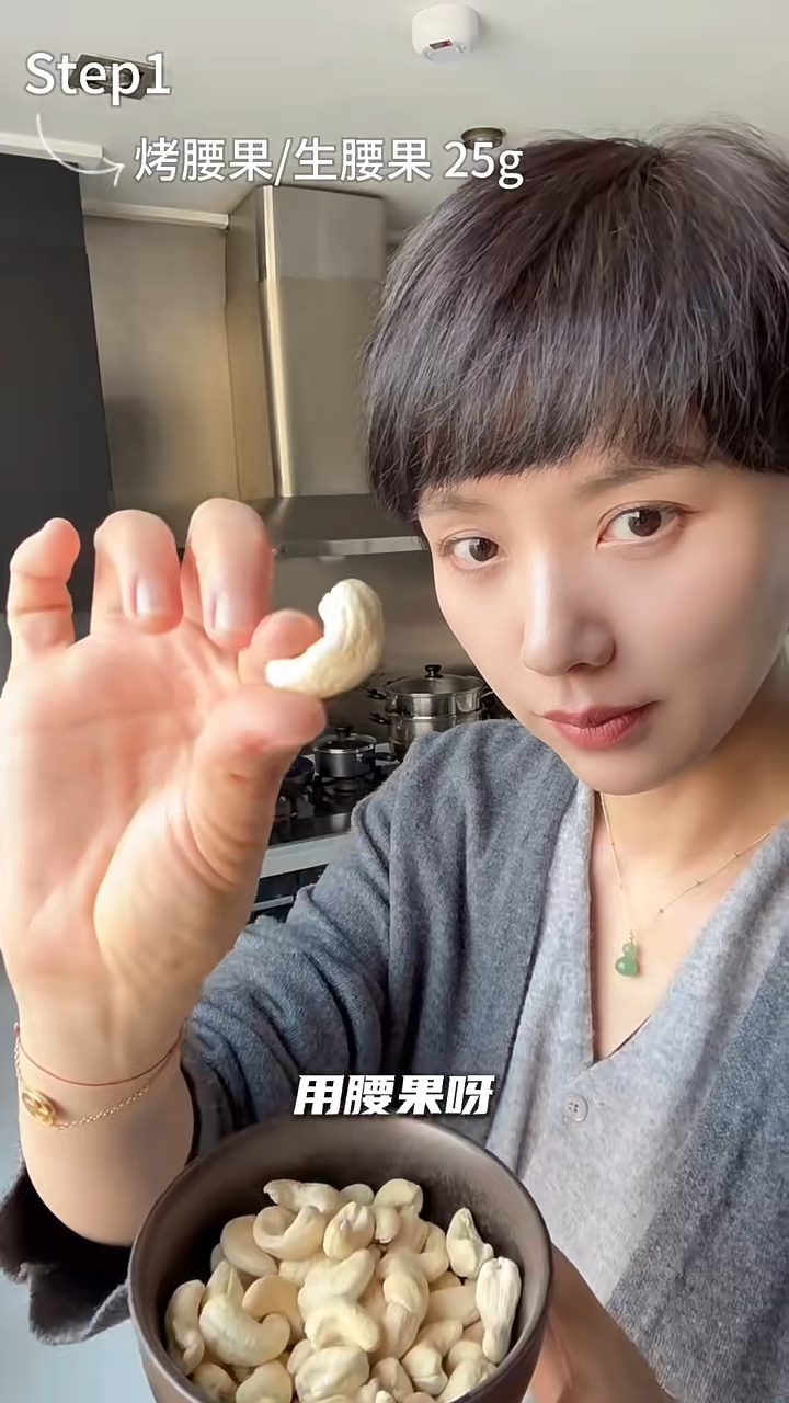 李曉峰被指刪除與劉愷威放閃的貼文，兩人亦久未同框，因而被傳分手。