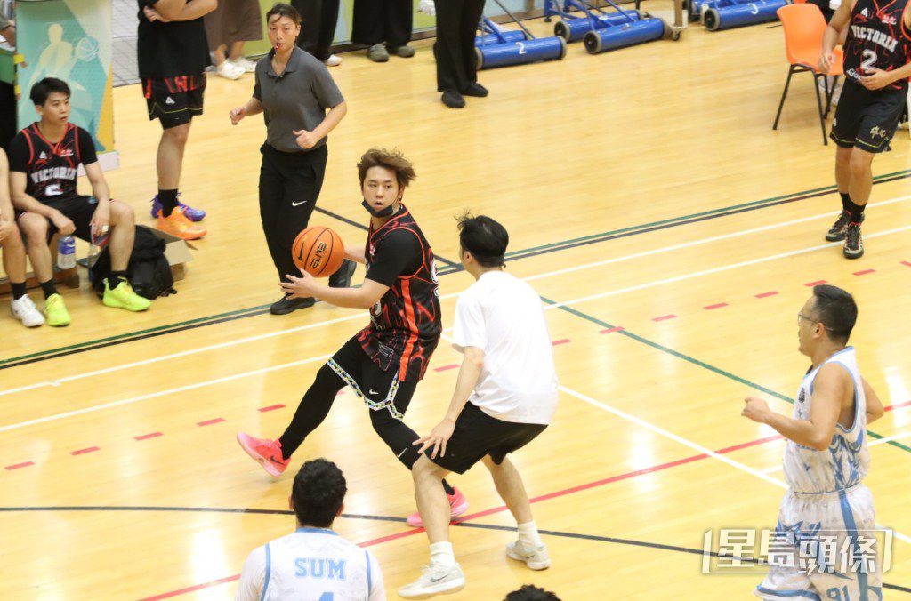 姜濤於開賽前10分鐘抵達比賽場館。