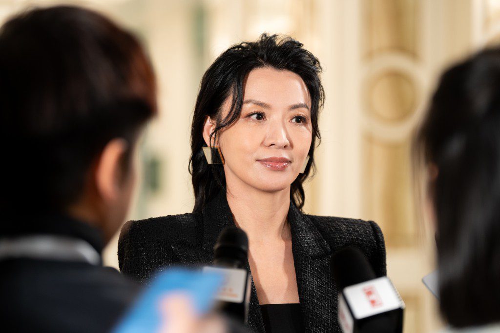 陳煒飾演的副主席推波助瀾,縱使兩兄弟一度聯手。