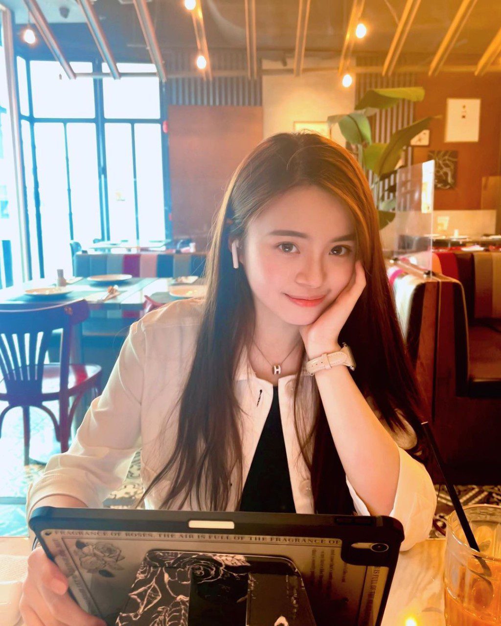 黃可盈的大學時期留影。