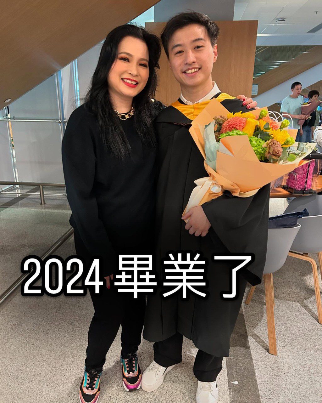 樊亦敏看著盧頌衡長大,視他如半個兒子。