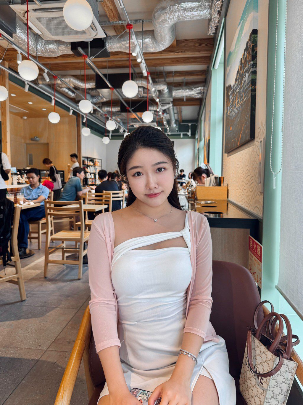 譚詩雅回憶當時離開後在街上哭泣。