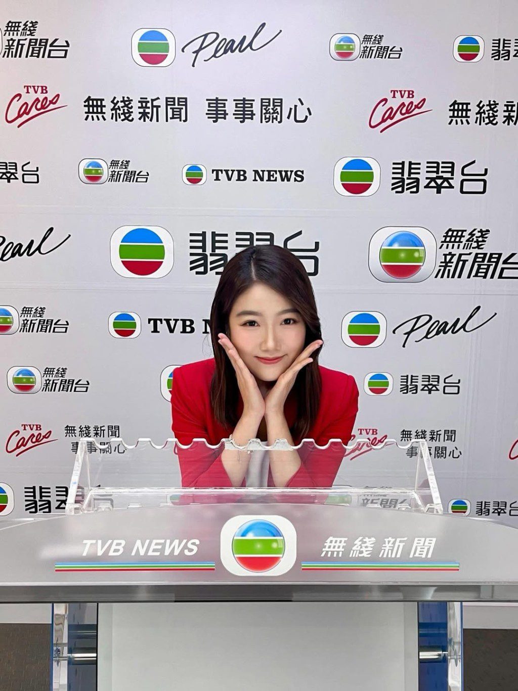 譚詩雅近日在IG接連發帖,紀念她在TVB的主播時光。