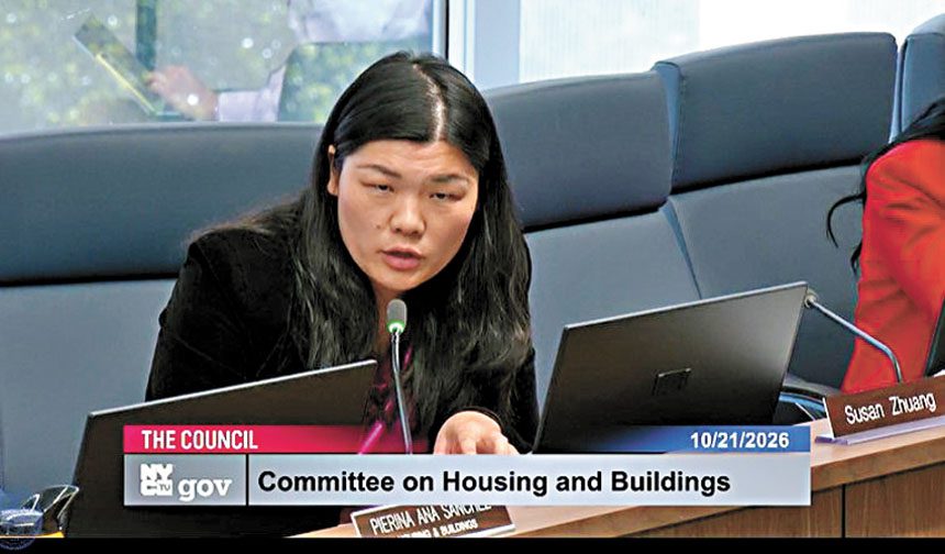 莊文怡21日就86街擬建收容所工程安全問題質詢市樓宇局官員。 莊文怡辦公室提供