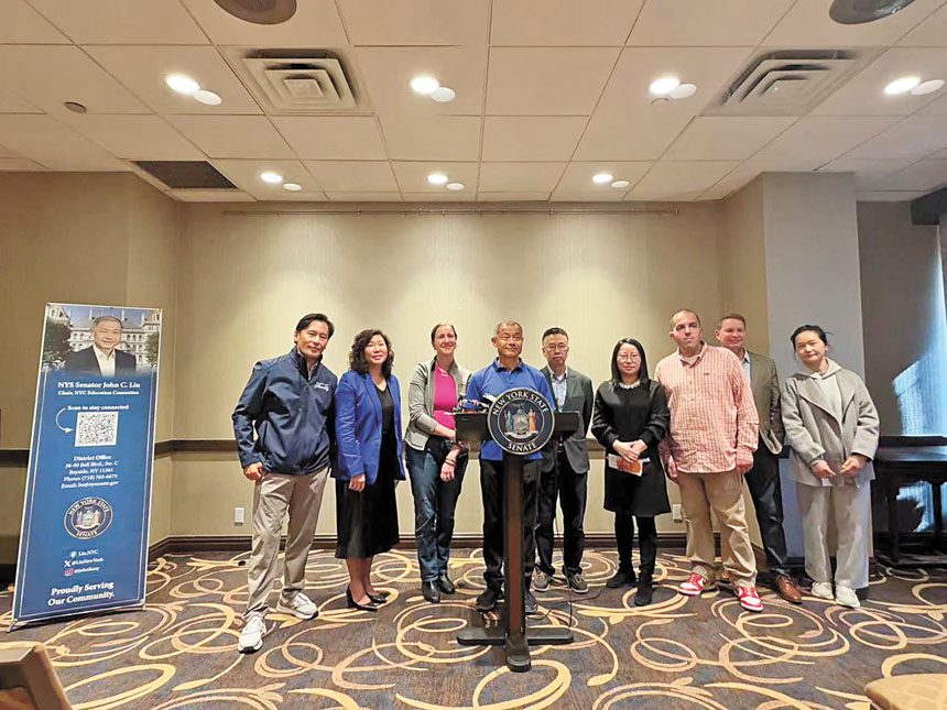 劉醇逸等民選介紹EBT卡升級安排，提醒商家及時更新收款設備，配合新卡發放，降低糧食券福利遭盜刷的風險。