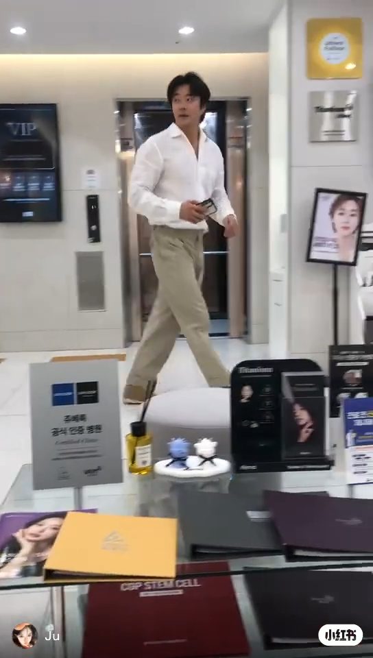 權相佑保養得宜。