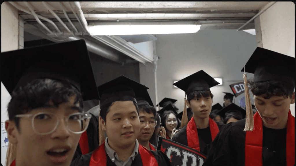 李立仁曾分享自己中學畢業的畫面。