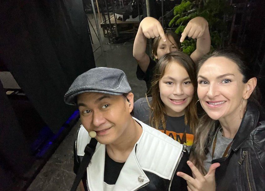 許懷欣的兩個兒子也有去為爸爸捧場。