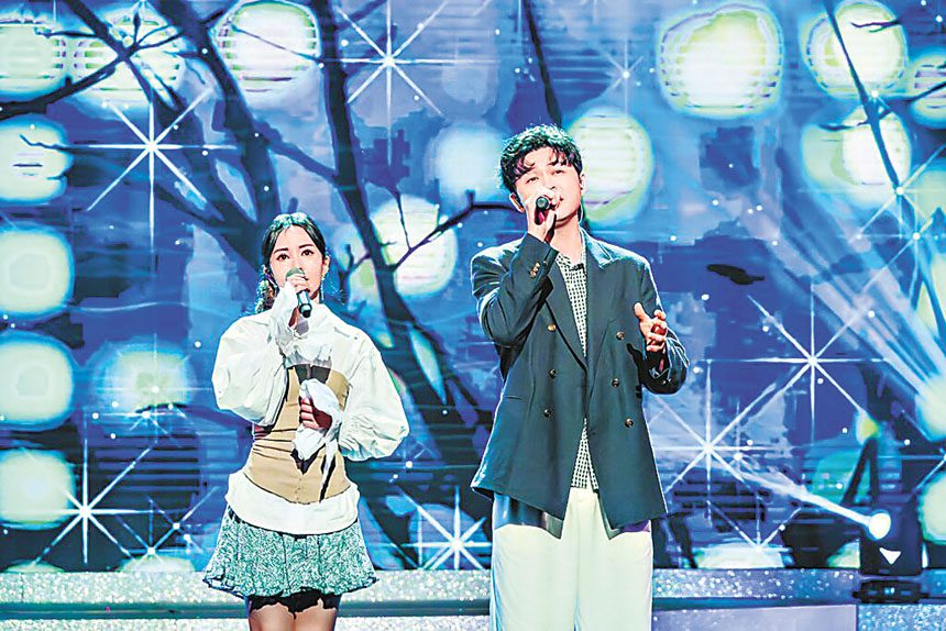 杜忻恬（左）與李子森