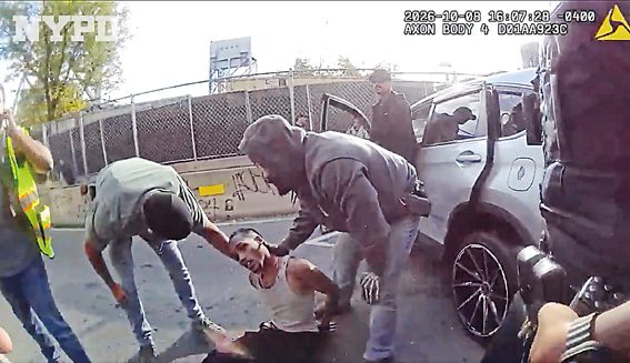 貝爾加爾被幹員槍傷，目前被關押在大都會拘留中心。 NYPD圖片