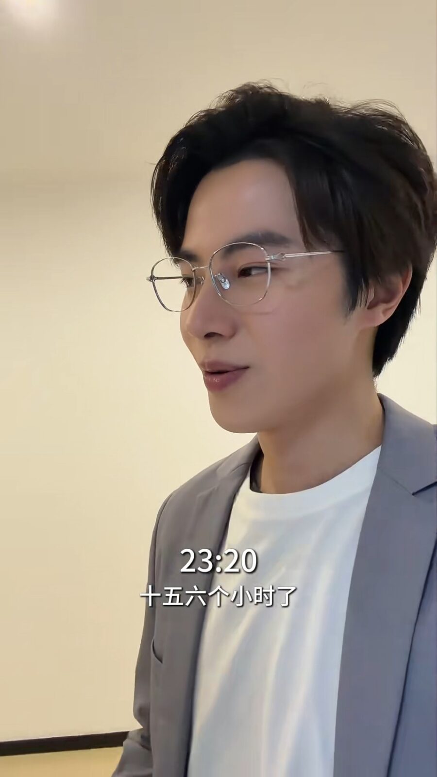 林正峰收工時，已連續工作15至16小時。