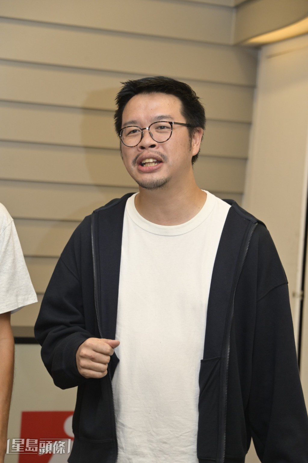 何爵天透露,自己與智囊團共同創作劇本,成員包括導演翁子光。
