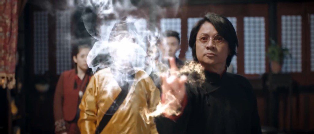 他在戲中施法術的場面。