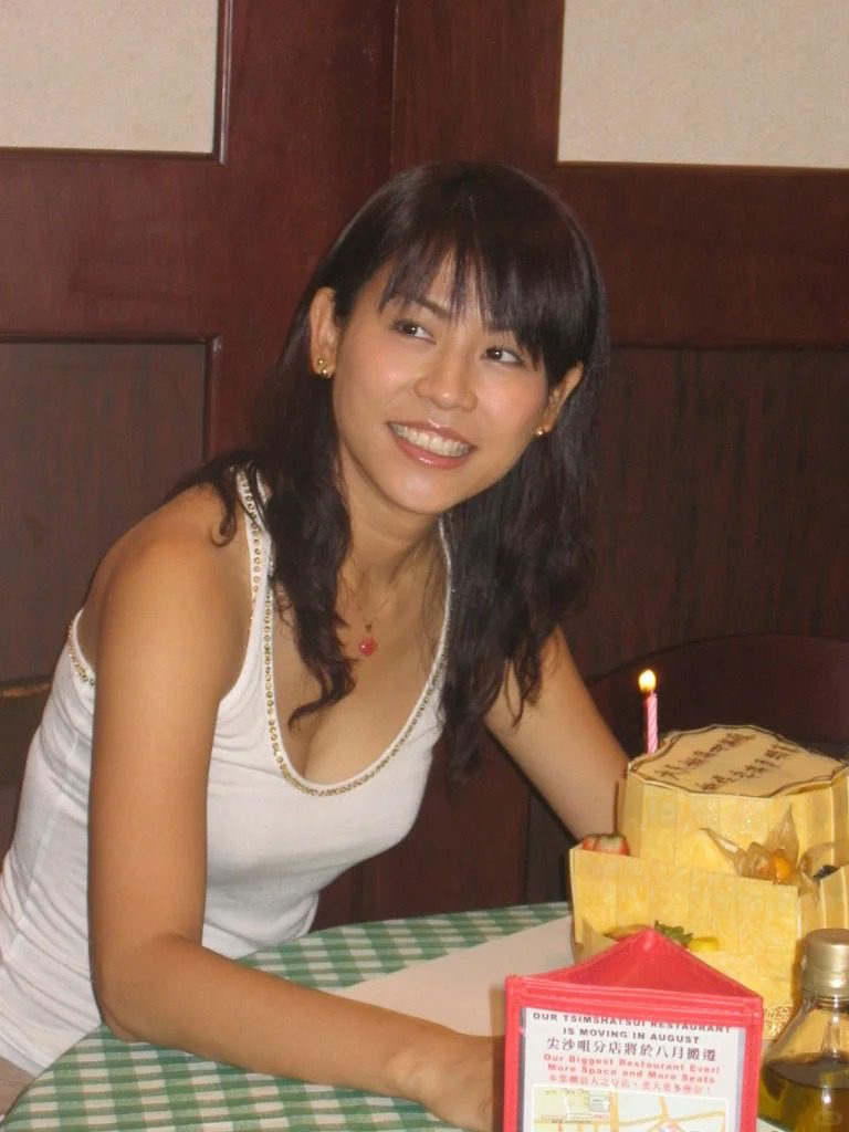 有網民分享20年前參加宣萱生日會的照片。
