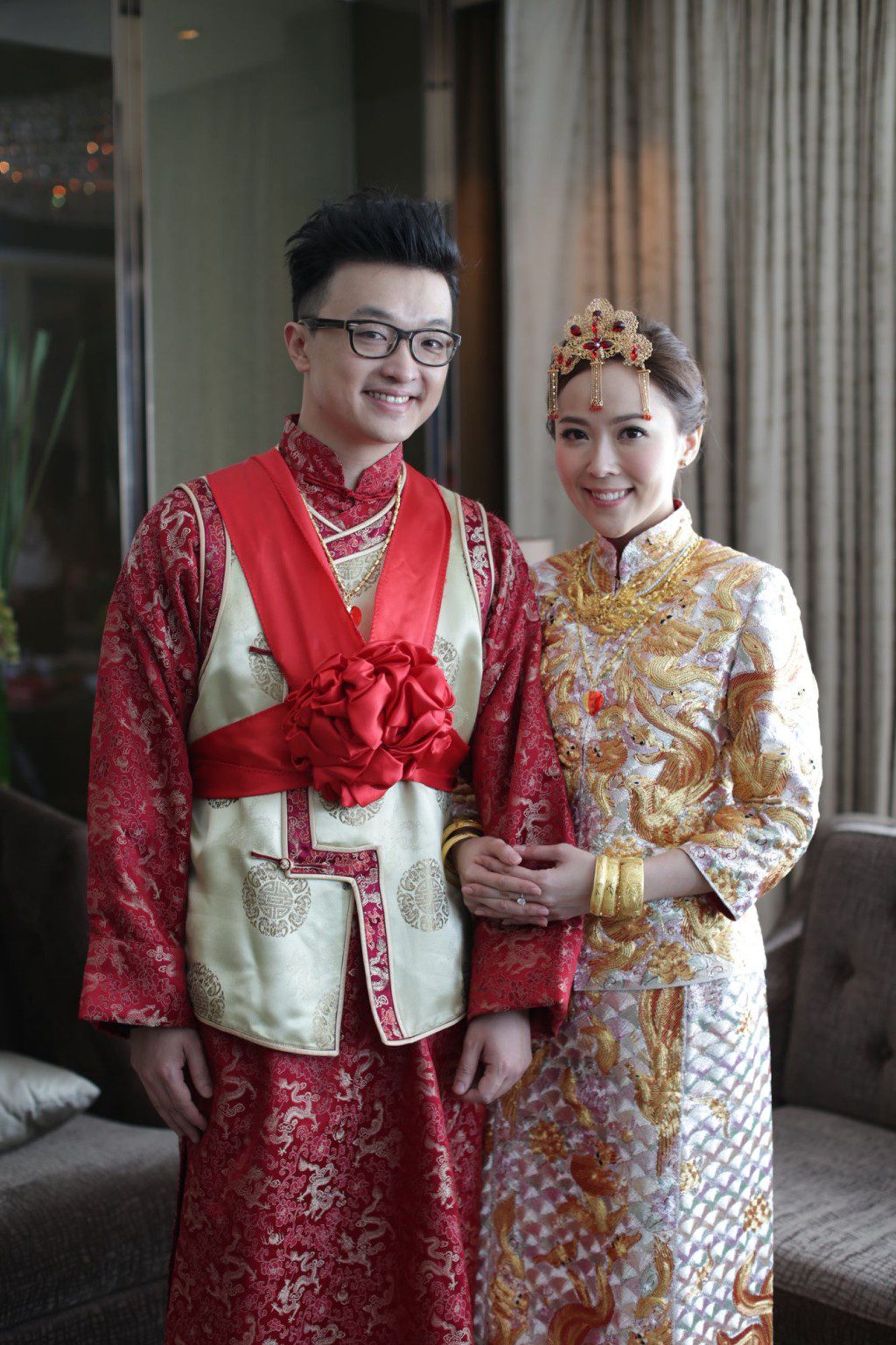 她當時做足了傳統婚禮儀式。