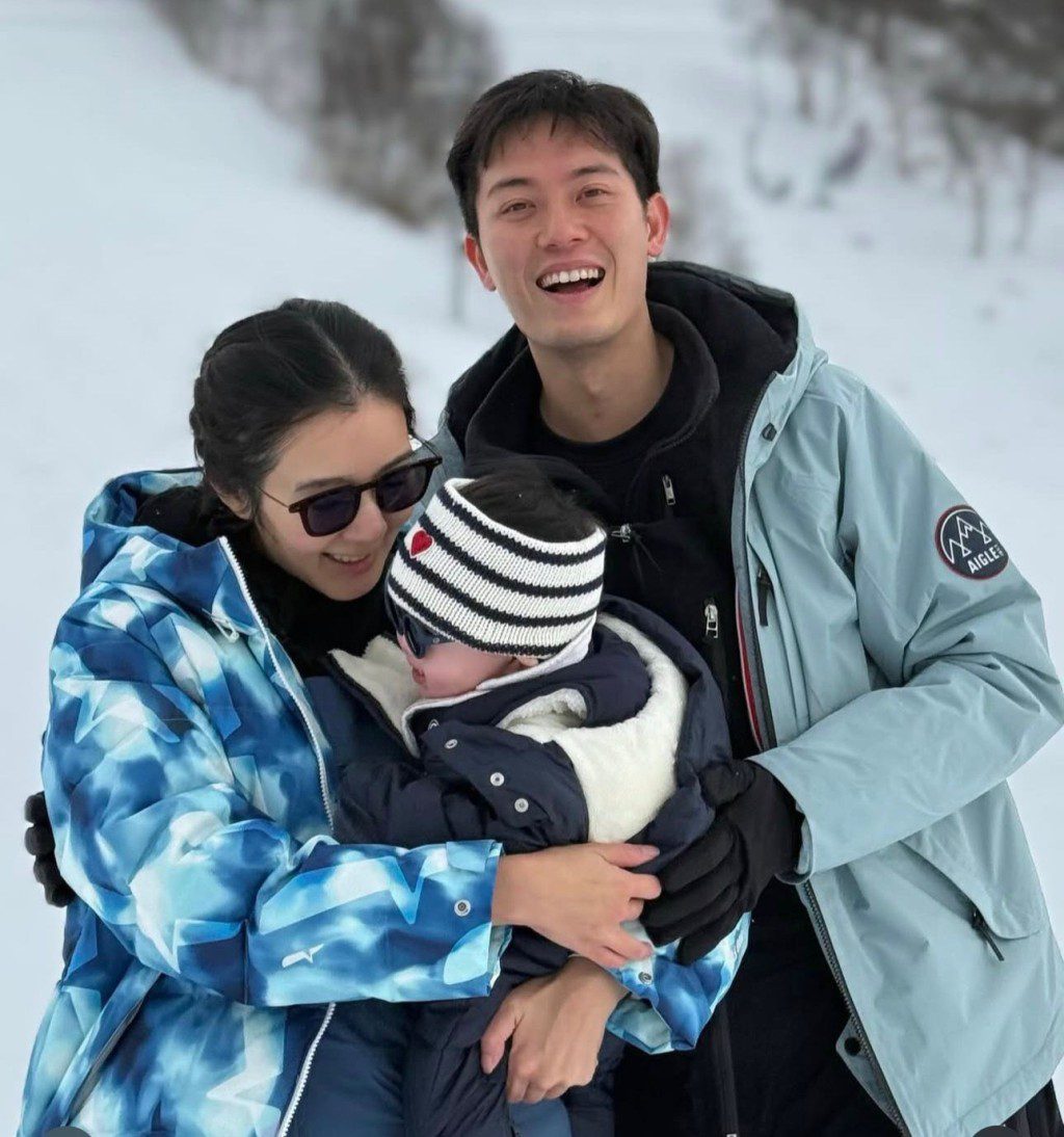 麥明詩與丈夫盛勁為曾帶兒子去看雪。