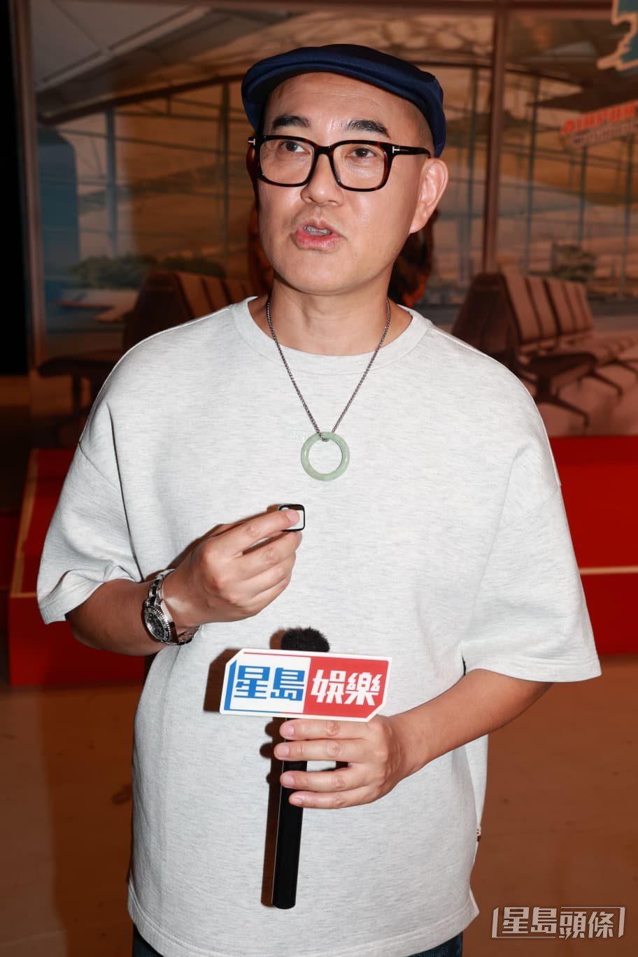 周國豐在母親離世後首次公開露面。