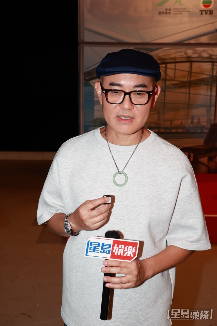 周國豐表示近日仍然會流淚，並且夢見媽媽。