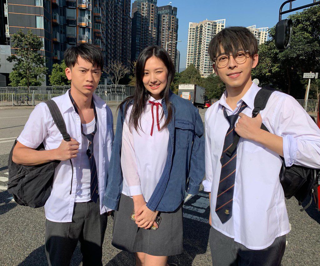 譚旻萱因參演Edan的《E先生連環不幸事件》MV而打開知名度。