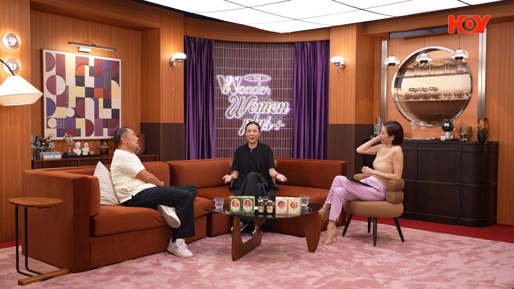 吳綺莉作客 HOY TV 節目《九運會客室2》,與主持伍詠薇、Brian李凱賢暢談往事。