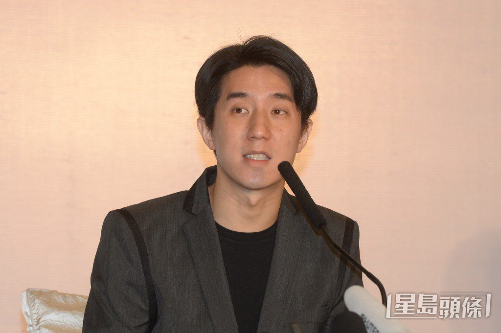 成龍兒子房祖名於2014年在北京涉及吸毒事件。