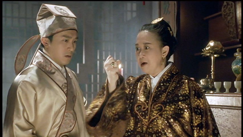 在《唐伯虎點秋香》中飾演唐母朱西的朱咪咪說：「『燒雞翼』這首經典歌，就算現在我去哪裡表演，都一定要唱！」
