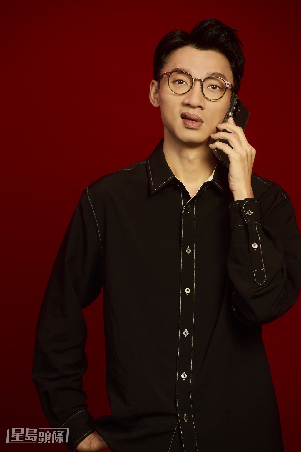 陳湛文在劇中演阿Dee的好友兼事業拍檔,二人曾合作,十分熟絡。