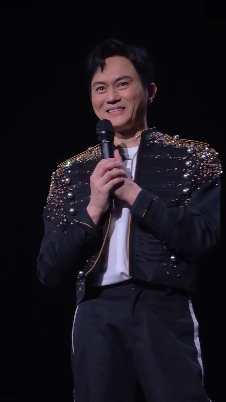 這與他相識數十年、形影不離的律師摯友Lawrence近日離世有關。