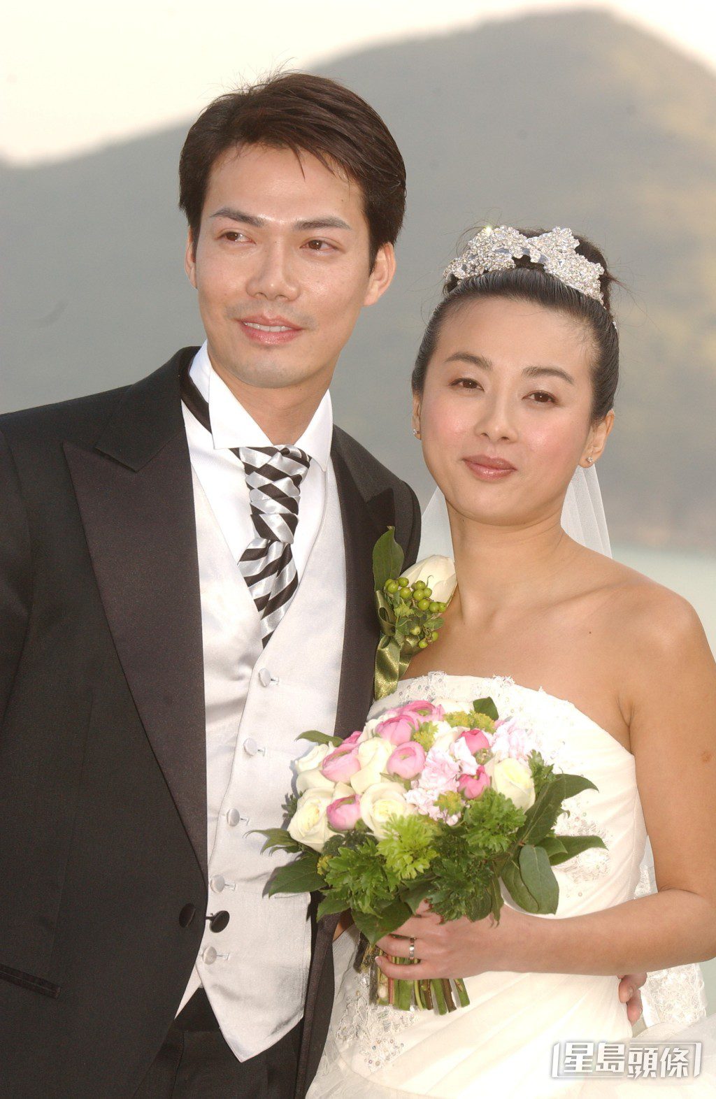2005年,謝天華與李天恩(Tina)結婚,她曾任唱片公司幕後及周海媚前經理人。