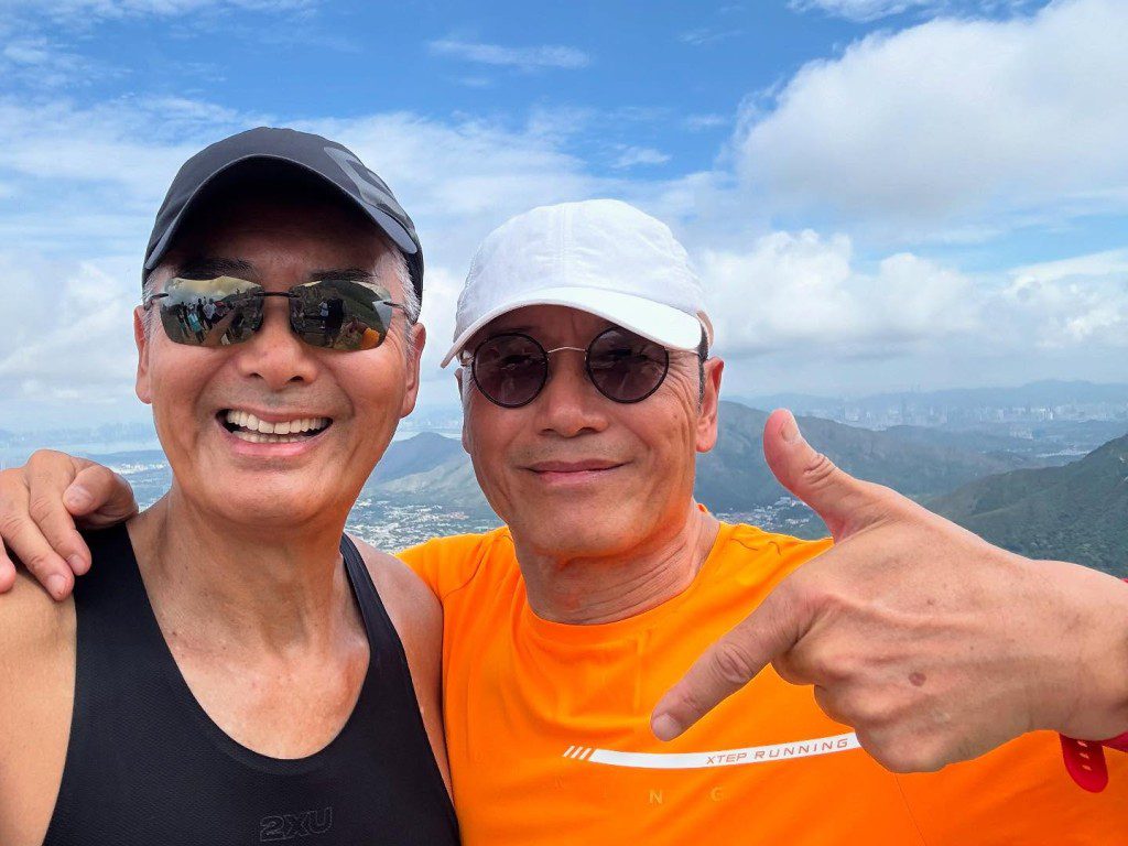 苗僑偉敬稱周潤發為「大師兄」,足見尊重。
